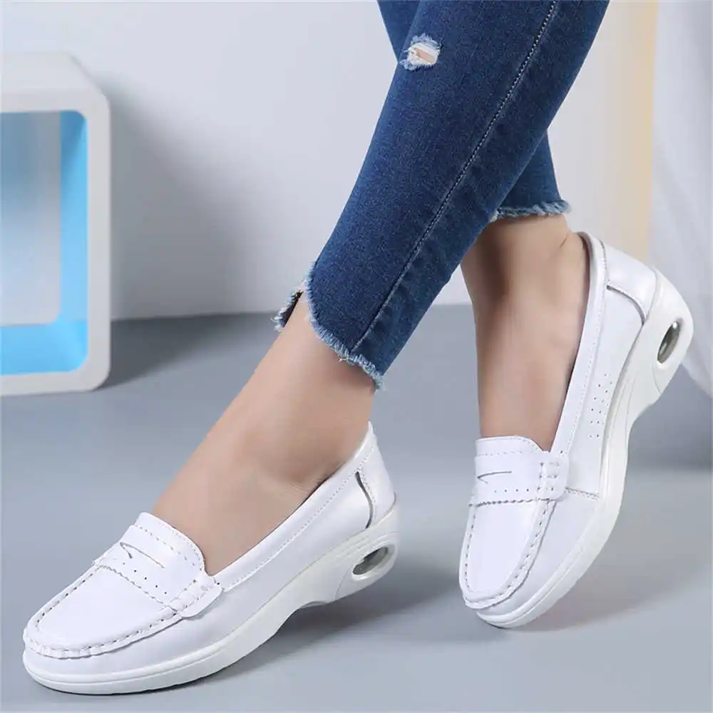 Thick Sole Slipon White Traine – обзор и цена Best Tech Office Accessories